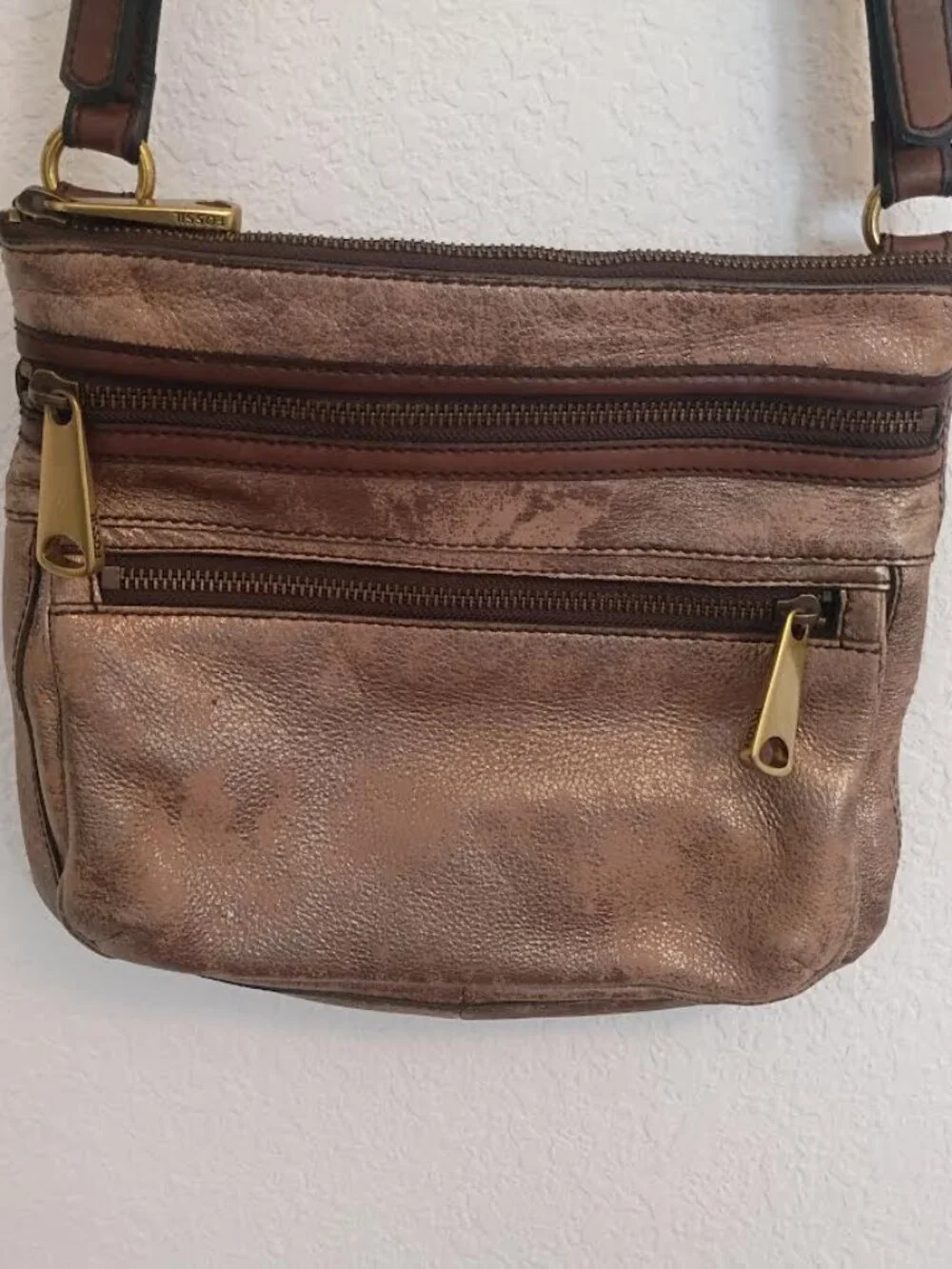 FOSSIL EXPLORER MEDIUM CROSSBODY TRIPLE ZIPPER GOLD TAN CROSSBODY LEATHER BAG